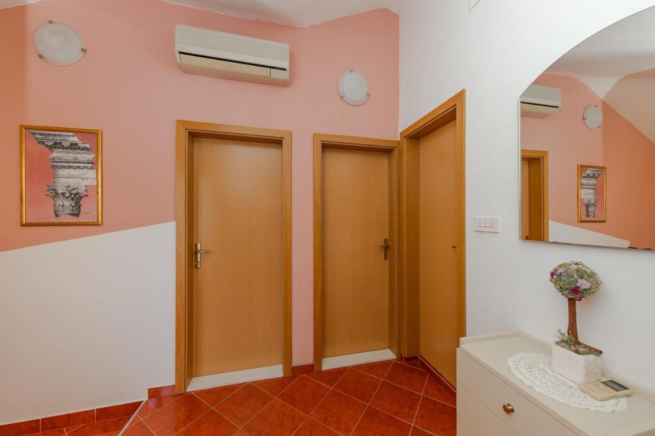 Apartments Danica トロギール エクステリア 写真